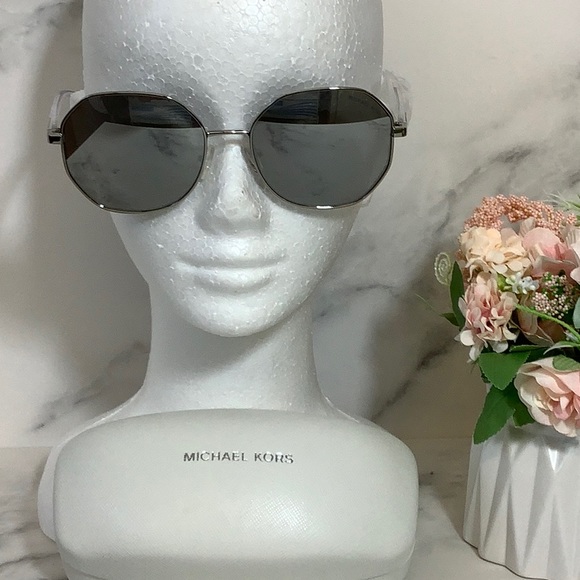 New Michael Kors Oahu Sunglasses Crystal